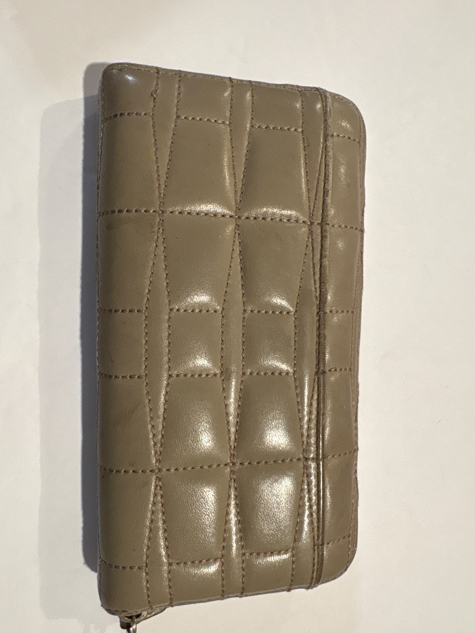 Kate Spade Quilted Zip-Around Wallet — photo 3