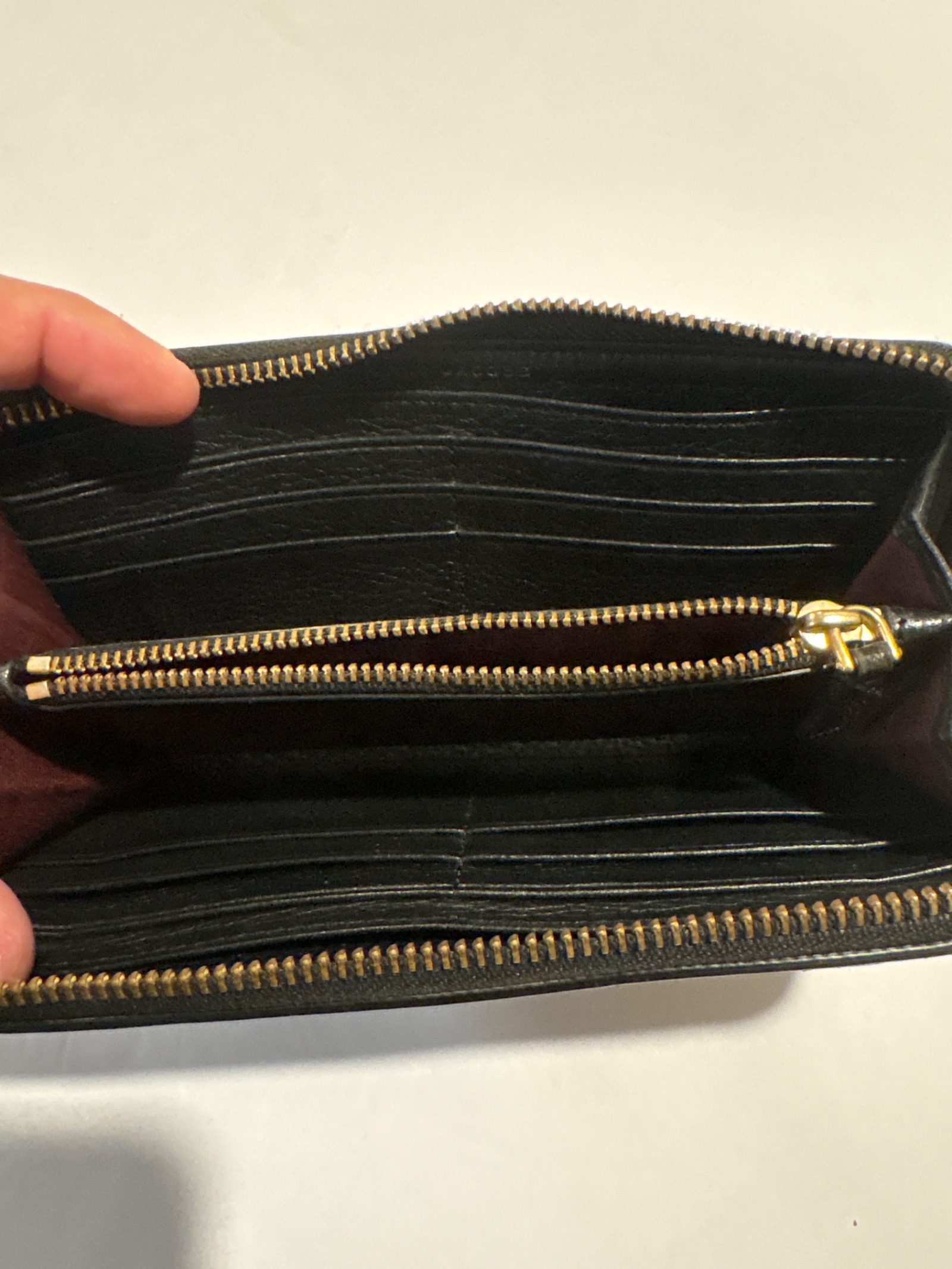 Marc Jacobs Black Leather Zip-Around Wallet — photo 5