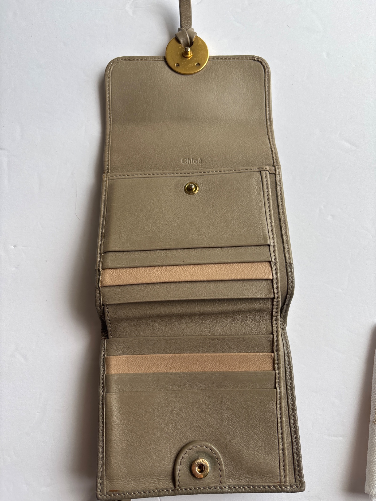Chloé Alphabet Leather Coin Purse — photo 3