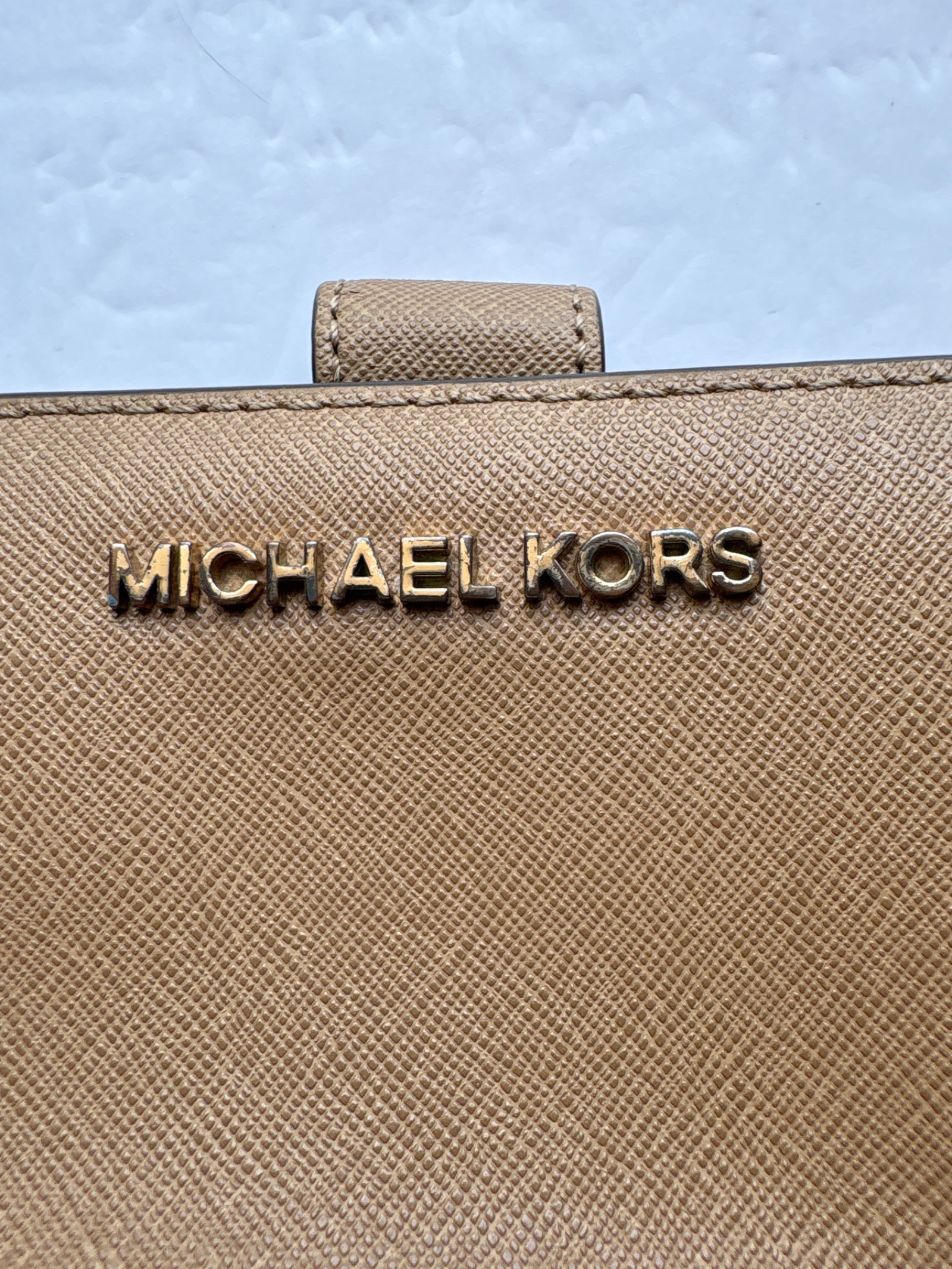 Michael Kors Jet Set Travel Wallet — photo 6