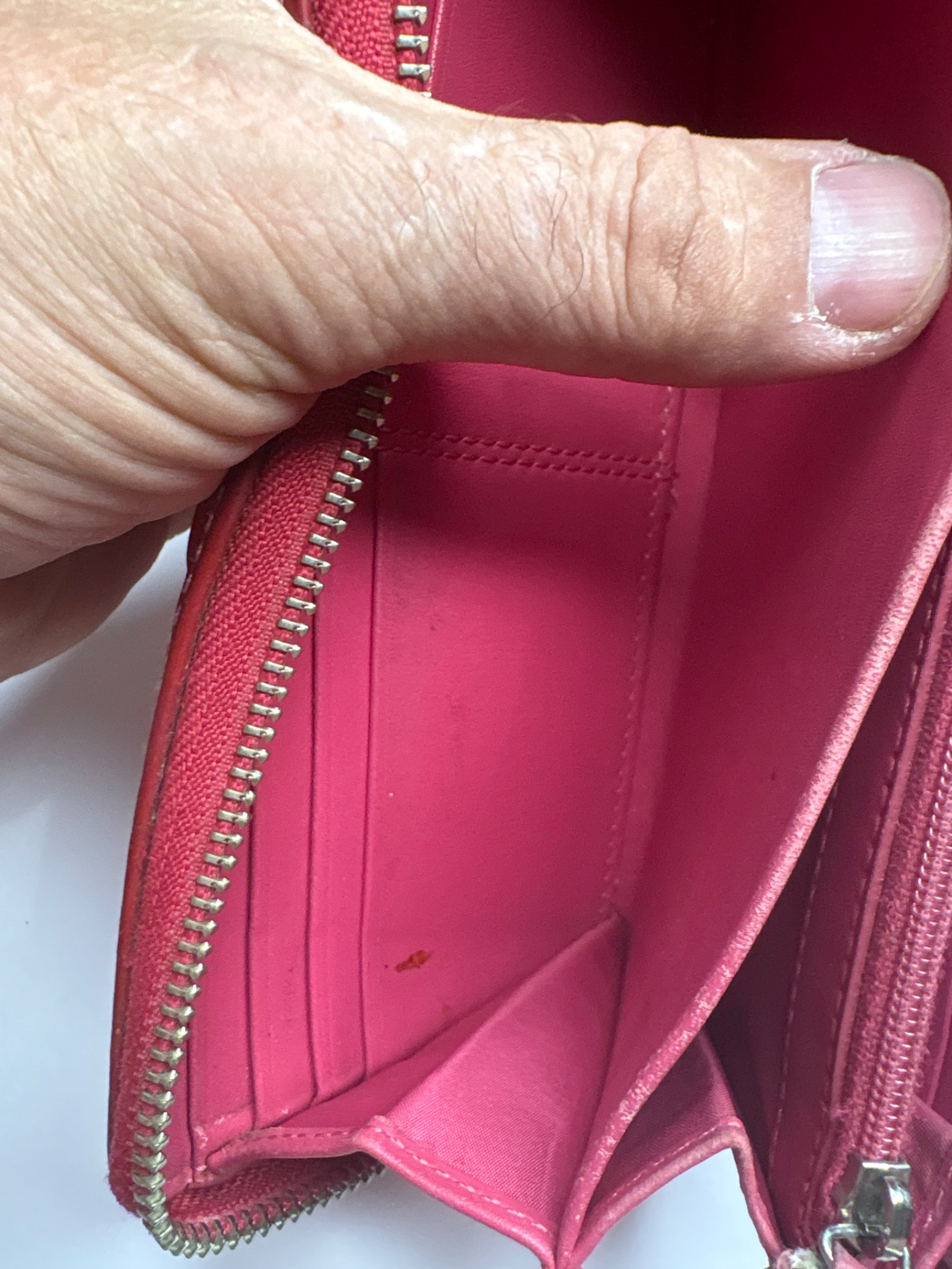 Coach Red Patent Leather Signature Zip Around Wallet — photo 8