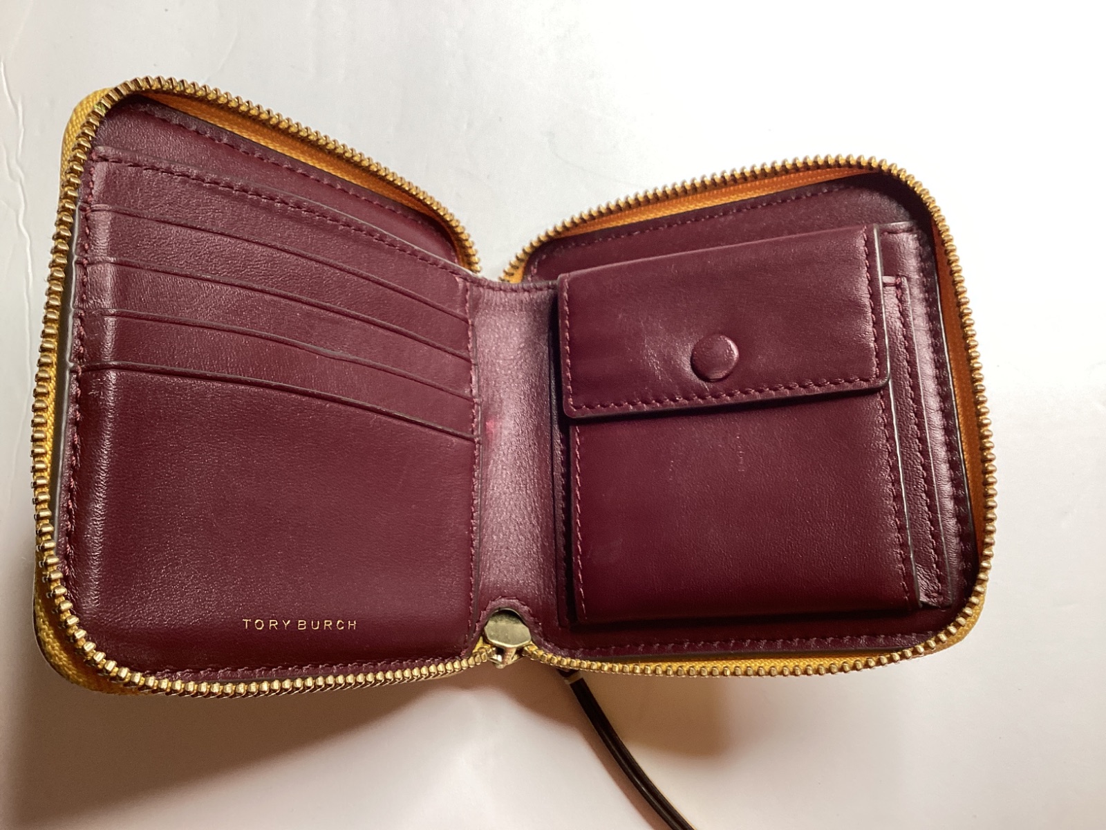 Tory Burch Zip Around Wallet — photo 4
