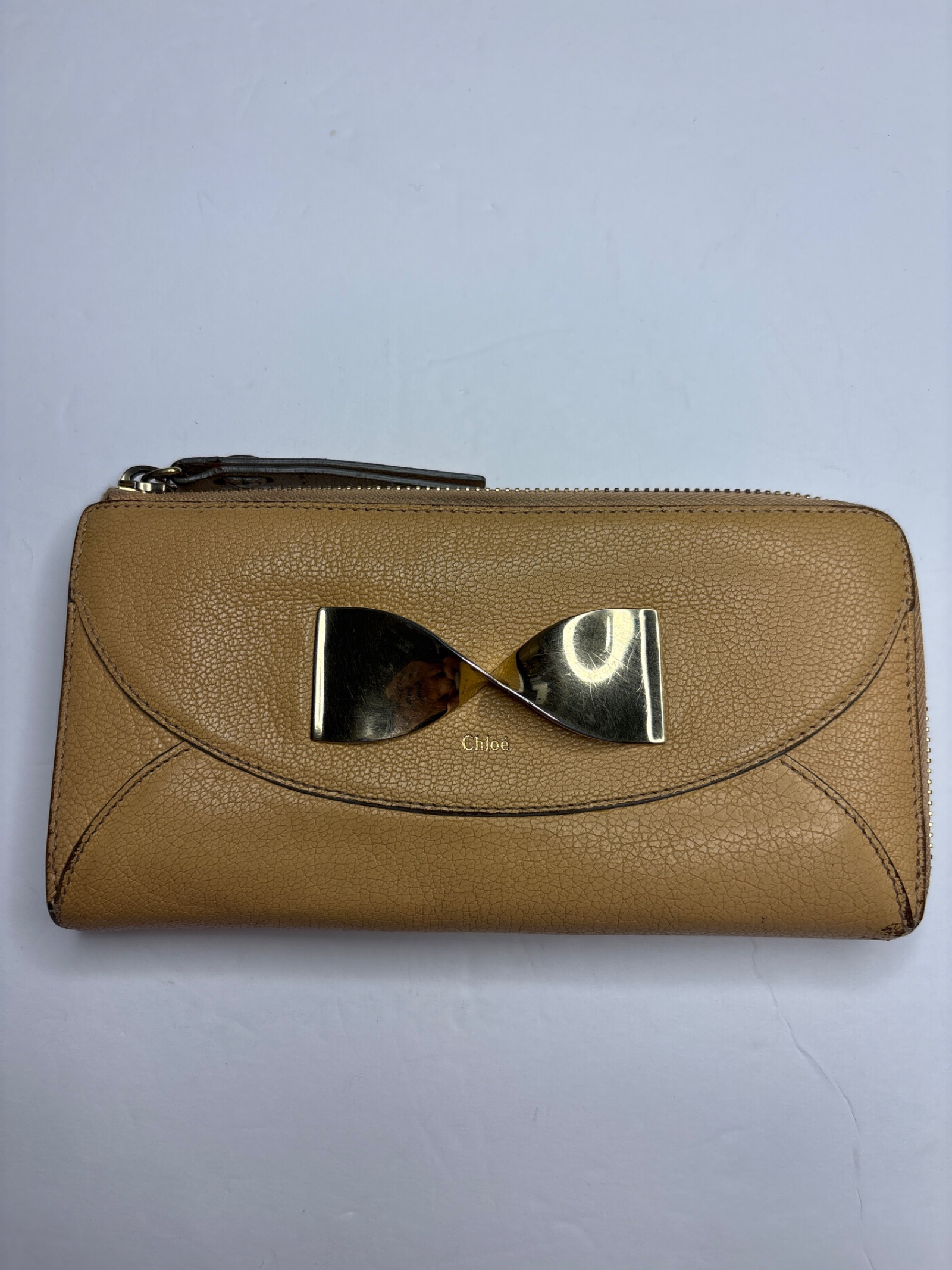 Chloé Bow Detail Long Zipper Wallet in Tan Leather — photo 2