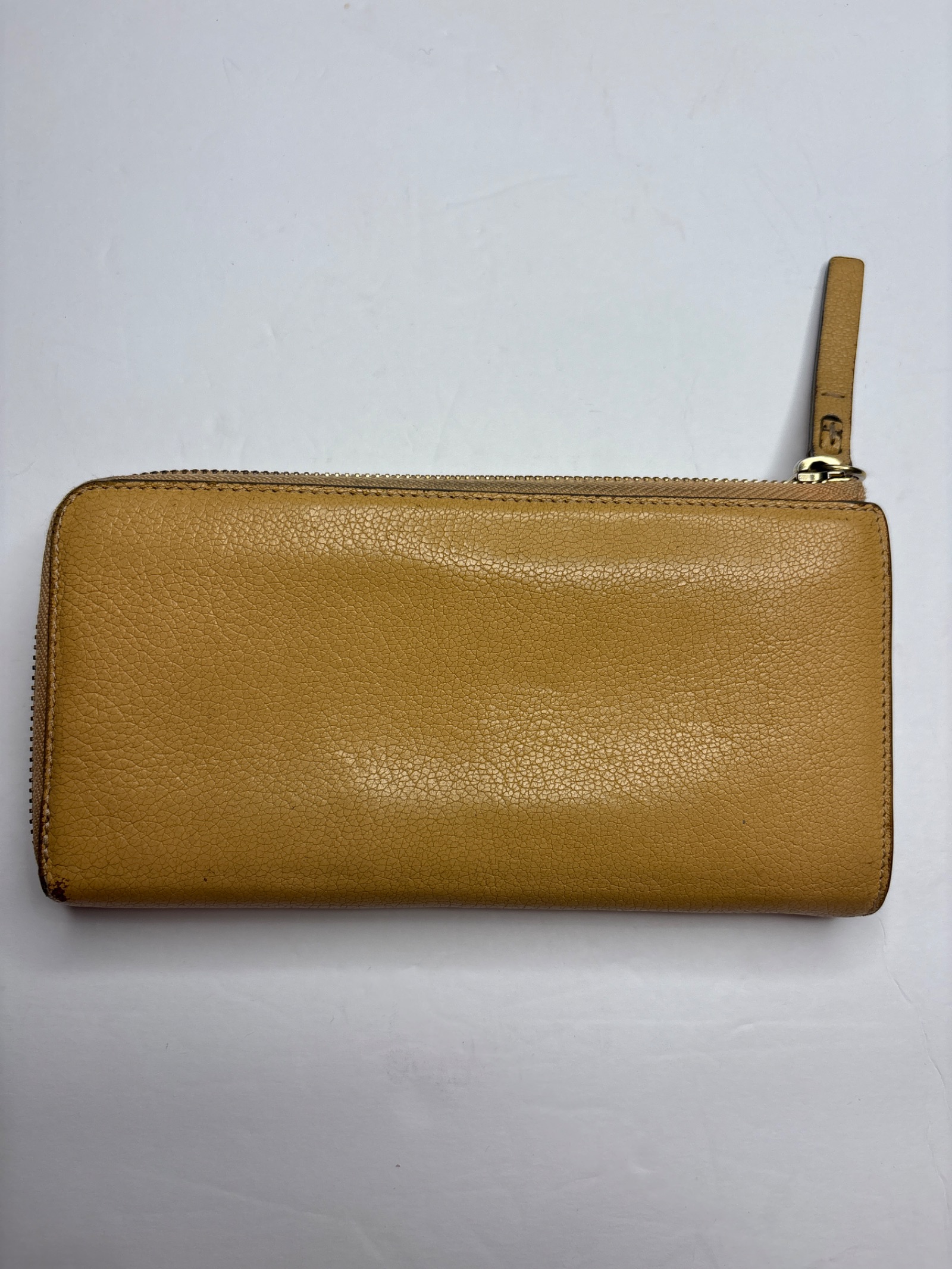 Chloé Bow Detail Long Zipper Wallet in Tan Leather — photo 3