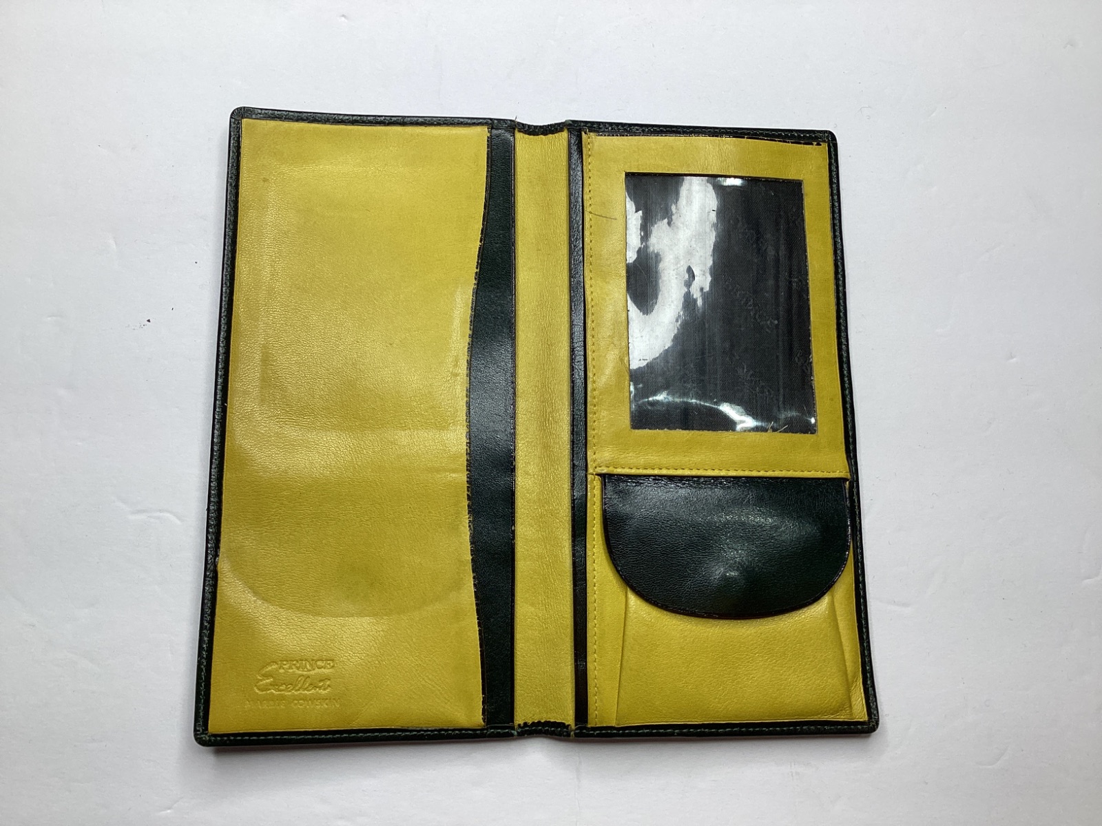 Prince Excellence Leather Passport Holder — photo 4